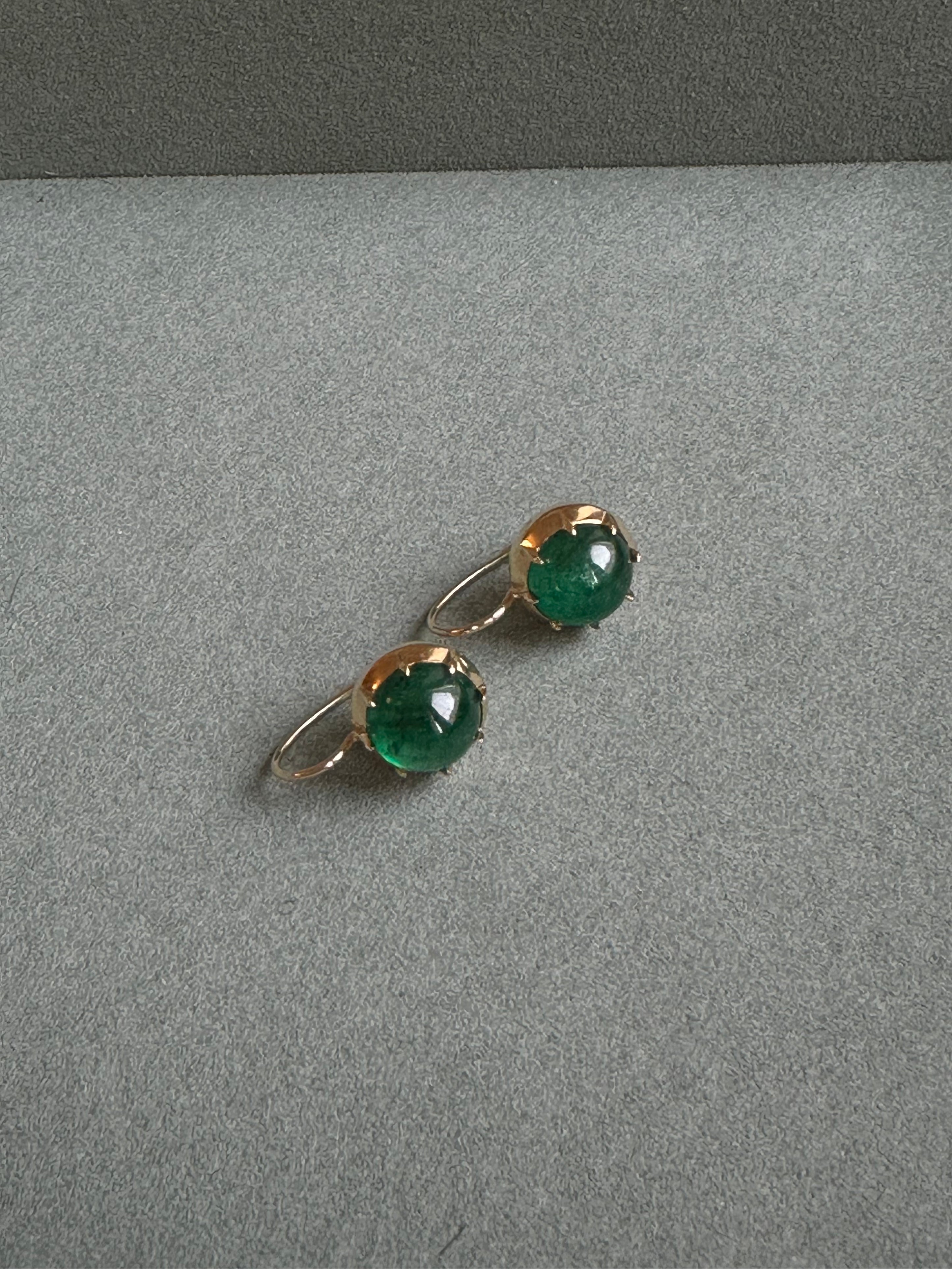 18K Yellow Gold Emerald Cabochon Single Drop Collet Set Earrings