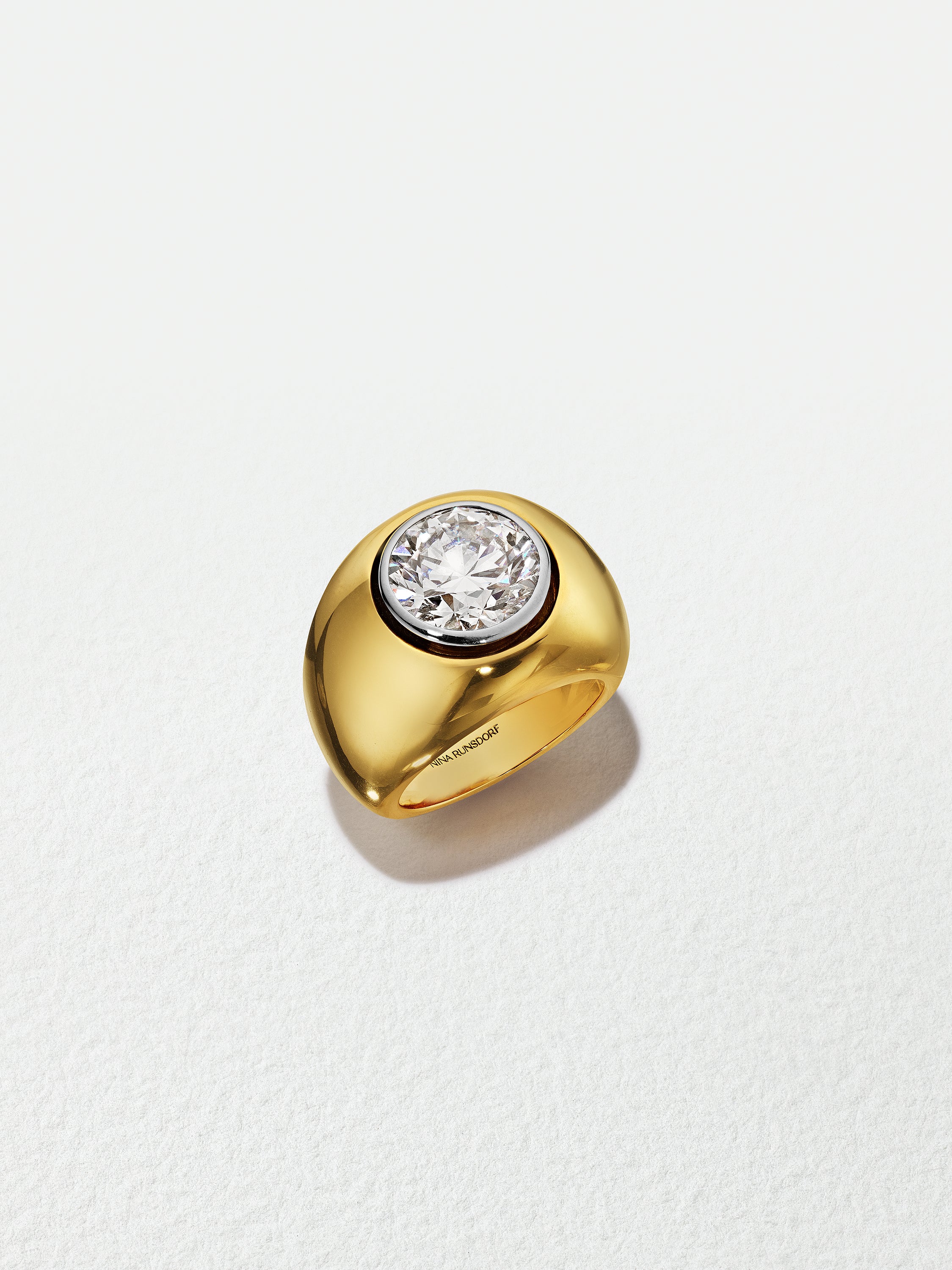18K Yellow Gold Round Brilliant Cut Diamond Pinky Ring