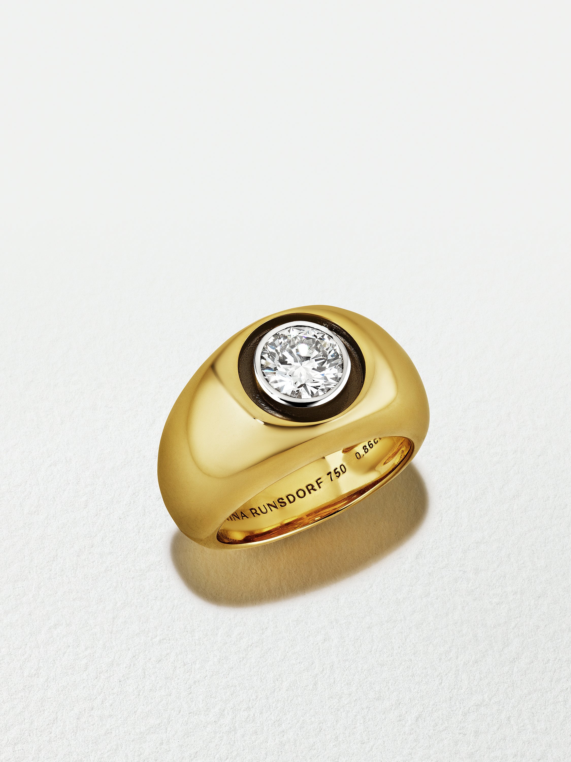 18K Yellow Gold Round Brilliant Cut Diamond Pinky Ring