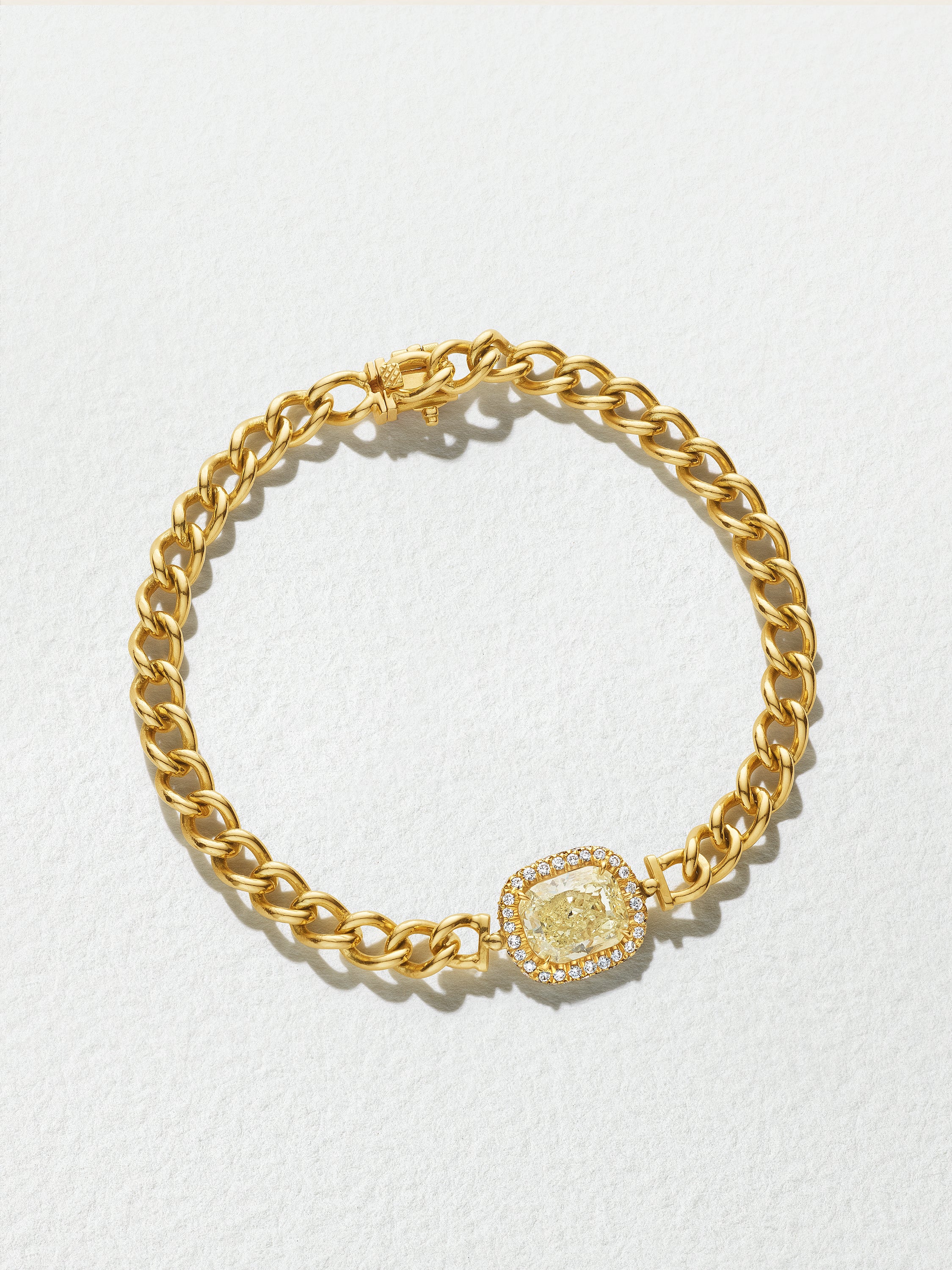 18K Yellow Gold Light Yellow Cushion Curb Chain Bracelet
