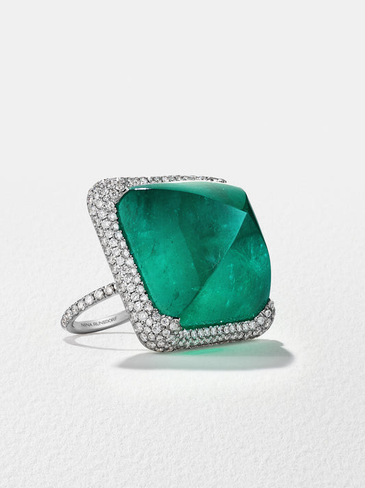18K White Gold Sugarloaf Emerald and Pavé Diamond Ring