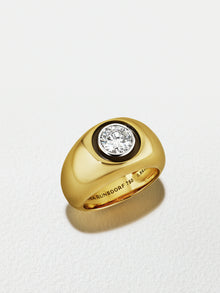 18K Yellow Gold Round Brilliant Cut Diamond Pinky Ring