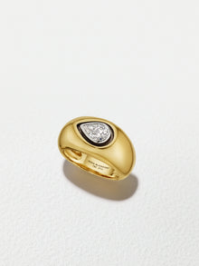 18K Yellow Gold Pearshape Diamond Pointer Ring