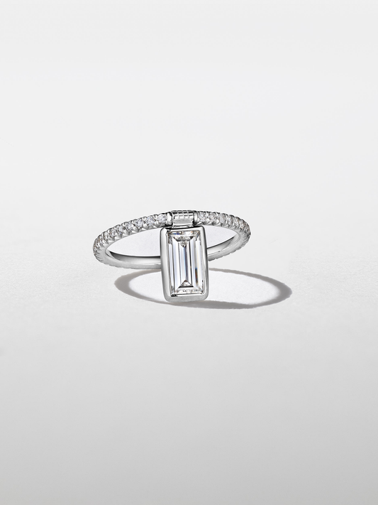 18K White Gold Baguette Diamond Flip Ring with 1 Row Diamond Pavé Band